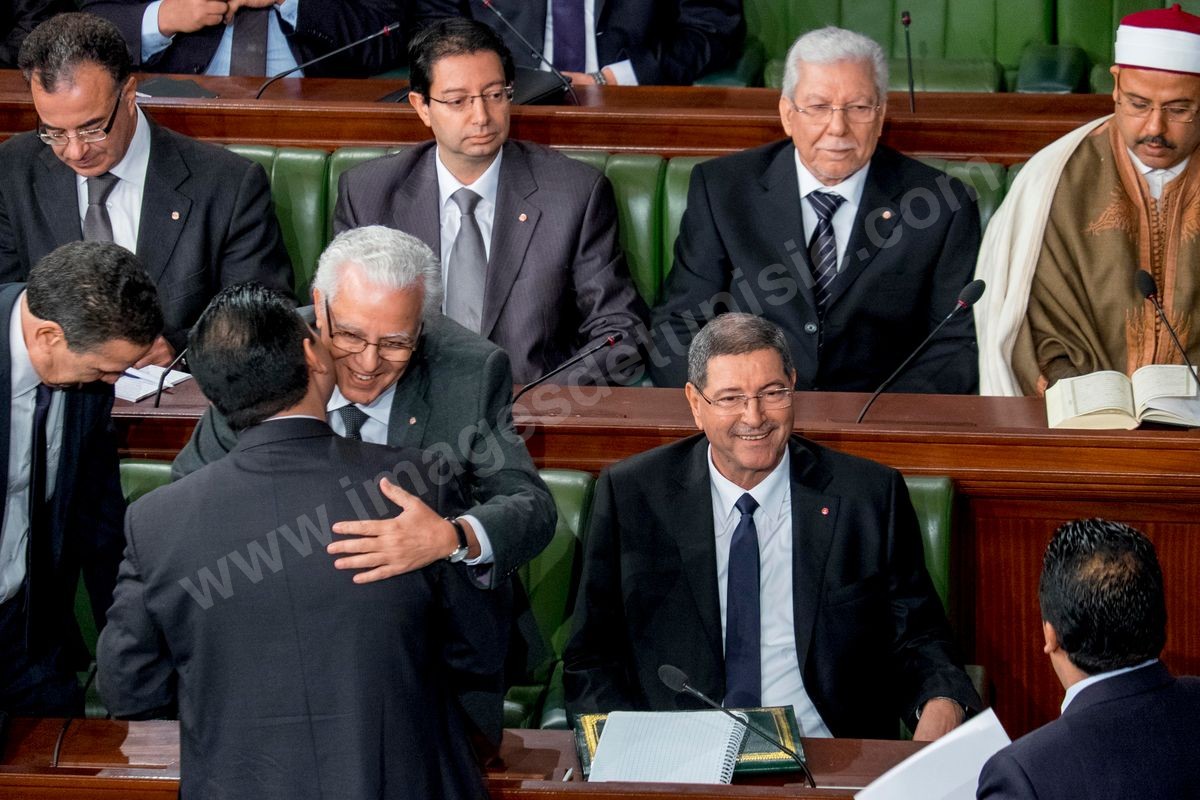 M30-300 ARP vote de confiance du gouvernement 04022015
