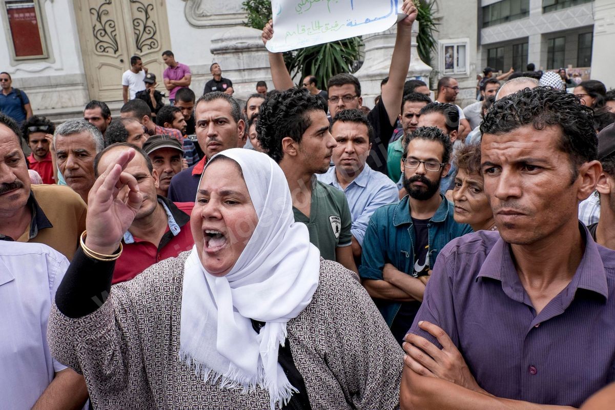 M32-300 Manifestation contre la loi de reconciliation 03092015