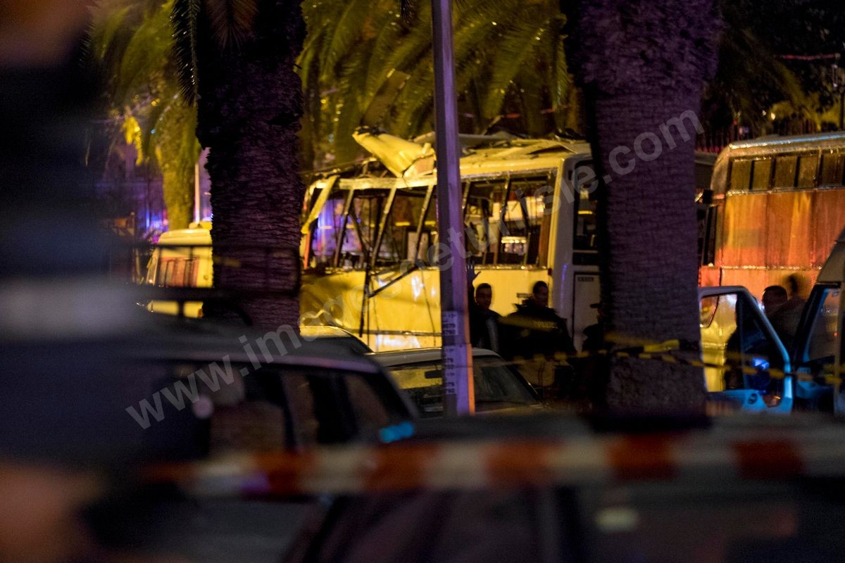 M32-750 Attaque terroriste à Tunis contre bus de la police 24112015