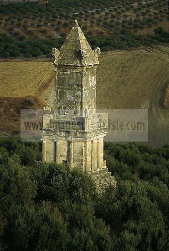 architecture antique;antiquite;dougga;punique;numide;mausolee;libyco-punique
